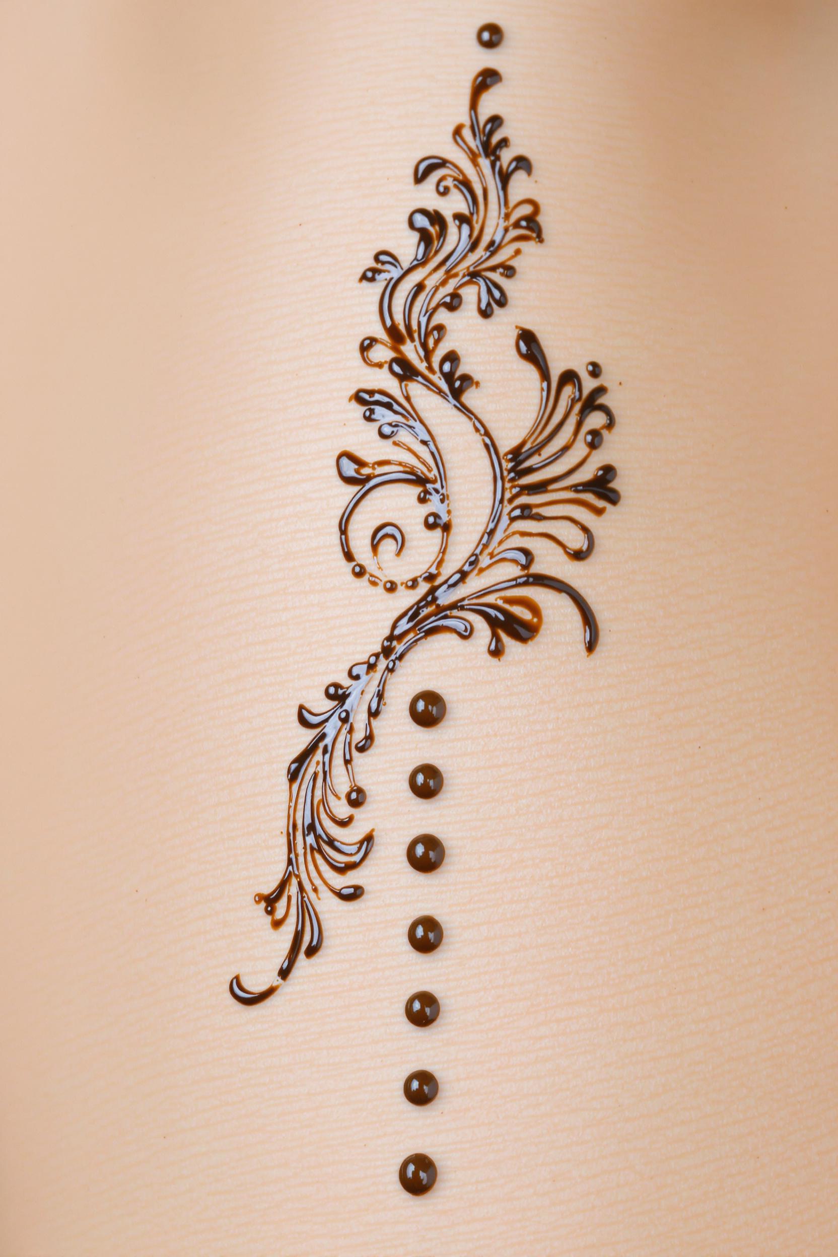 Henna Elegance in Bloom